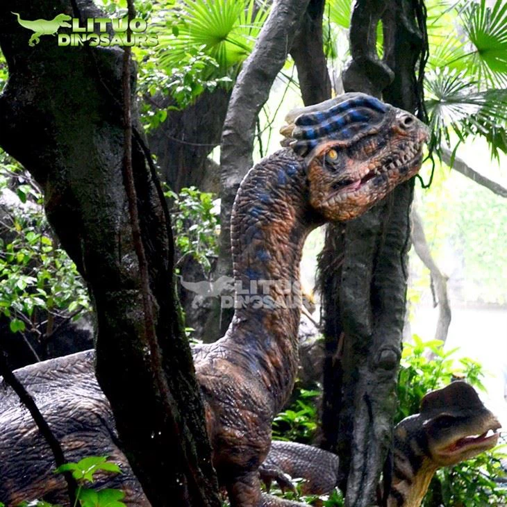 Animatronic Realistic Dilophosaurus